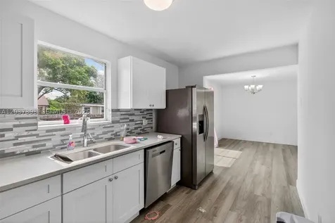 1951 Tropic Bay Court Orlando FL 32807