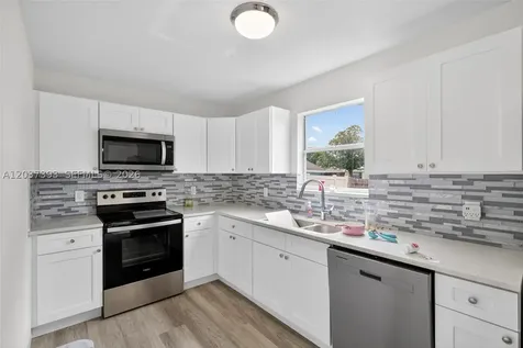 1951 Tropic Bay Court Orlando FL 32807