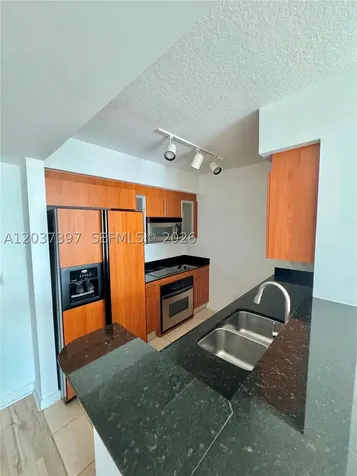 325 S Biscayne Boulevard Miami FL 33131