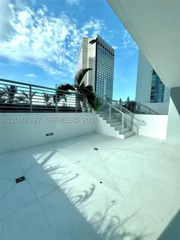 325 S Biscayne Boulevard Miami FL 33131
