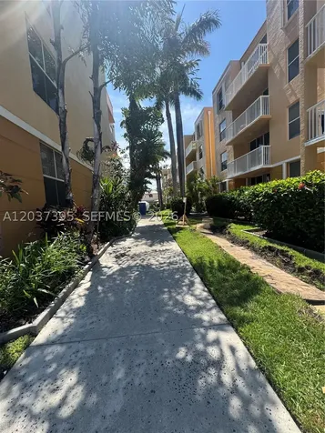 1341 SE 3rd Avenue Dania Beach FL 33004