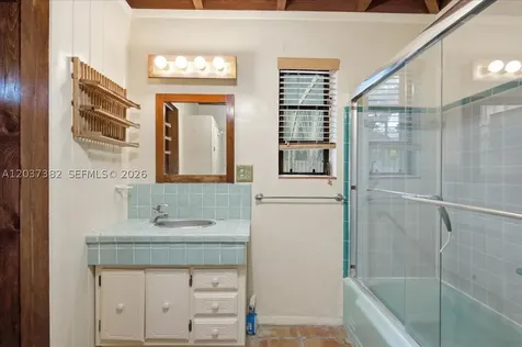 2550 Trapp Avenue Miami FL 33133