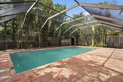 2550 Trapp Avenue Miami FL 33133