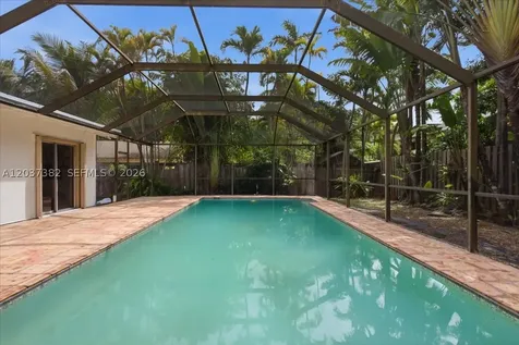 2550 Trapp Avenue Miami FL 33133