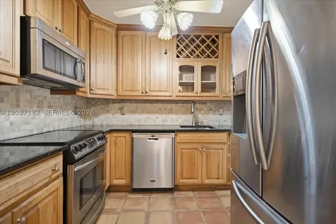 2550 Trapp Avenue Miami FL 33133