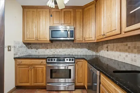 2550 Trapp Avenue Miami FL 33133