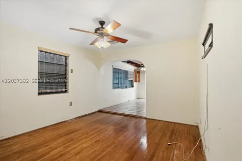 2550 Trapp Avenue Miami FL 33133