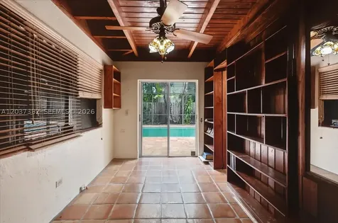 2550 Trapp Avenue Miami FL 33133