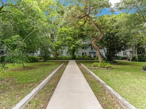 5625 SW 80th Street Miami FL 33143