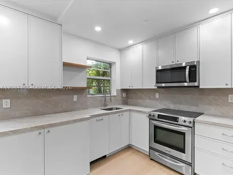 5625 SW 80th Street Miami FL 33143