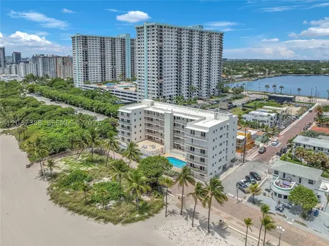 901 S Surf Road Hollywood FL 33019