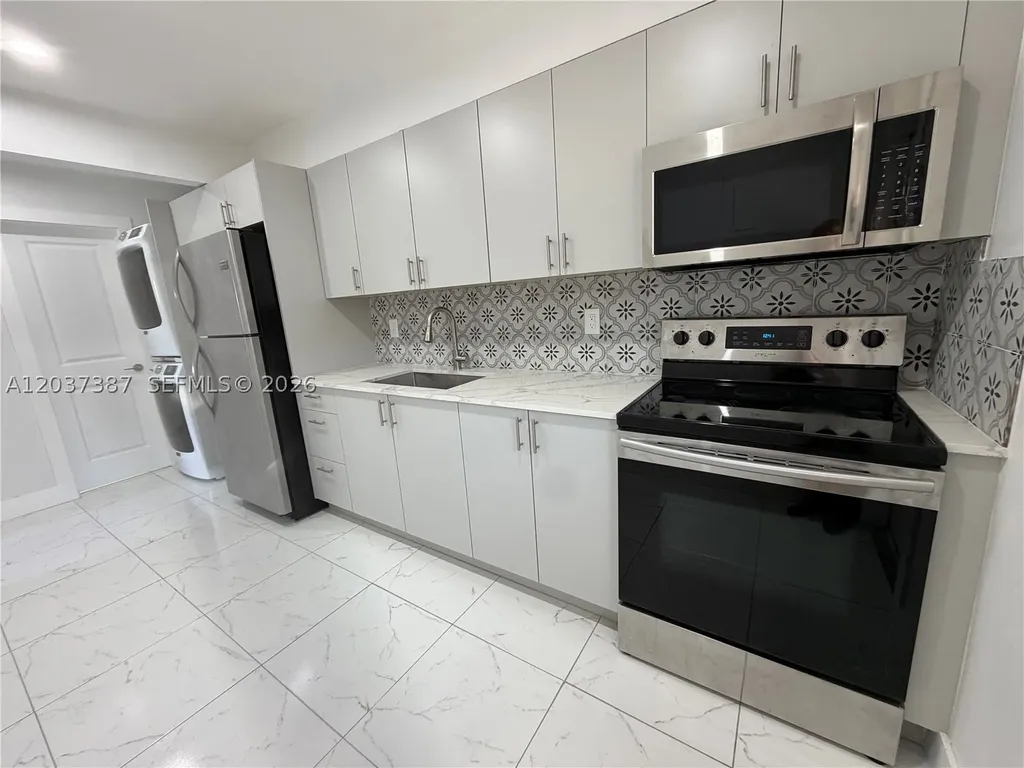 405 SE 23rd Street Fort Lauderdale FL 33316