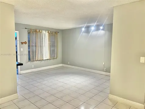 10002 Winding Lake Road Sunrise FL 33351