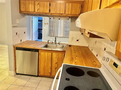 10002 Winding Lake Road Sunrise FL 33351