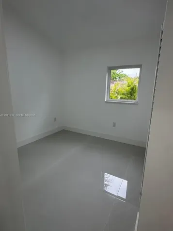 15615 NE 5th Court Miami FL 33162