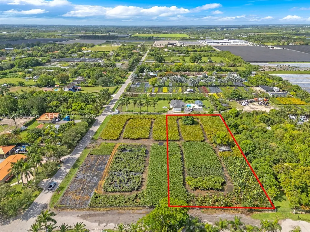 198 Thavenue SW 208 Street Miami FL 33187