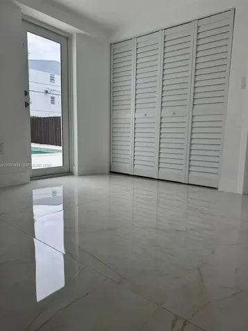 15615 NE 5th Court Miami FL 33162