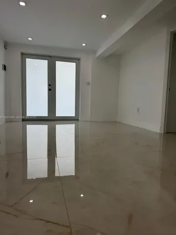 15615 NE 5th Court Miami FL 33162