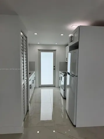 15615 NE 5th Court Miami FL 33162