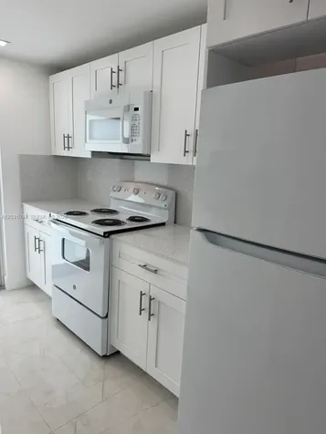 15615 NE 5th Court Miami FL 33162