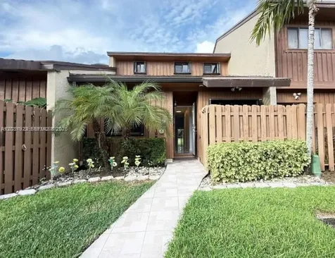 4182 S Pine Island Road Davie FL 33328