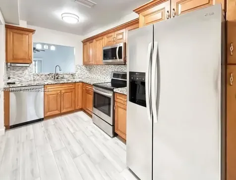 4182 S Pine Island Road Davie FL 33328