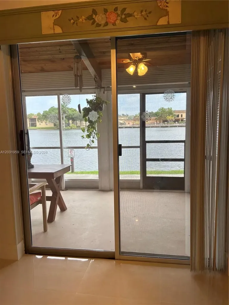 322 Briarwood Circle Hollywood FL 33024