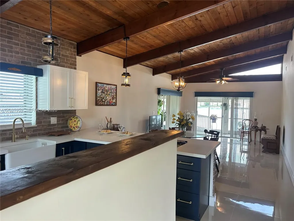 322 Briarwood Circle Hollywood FL 33024