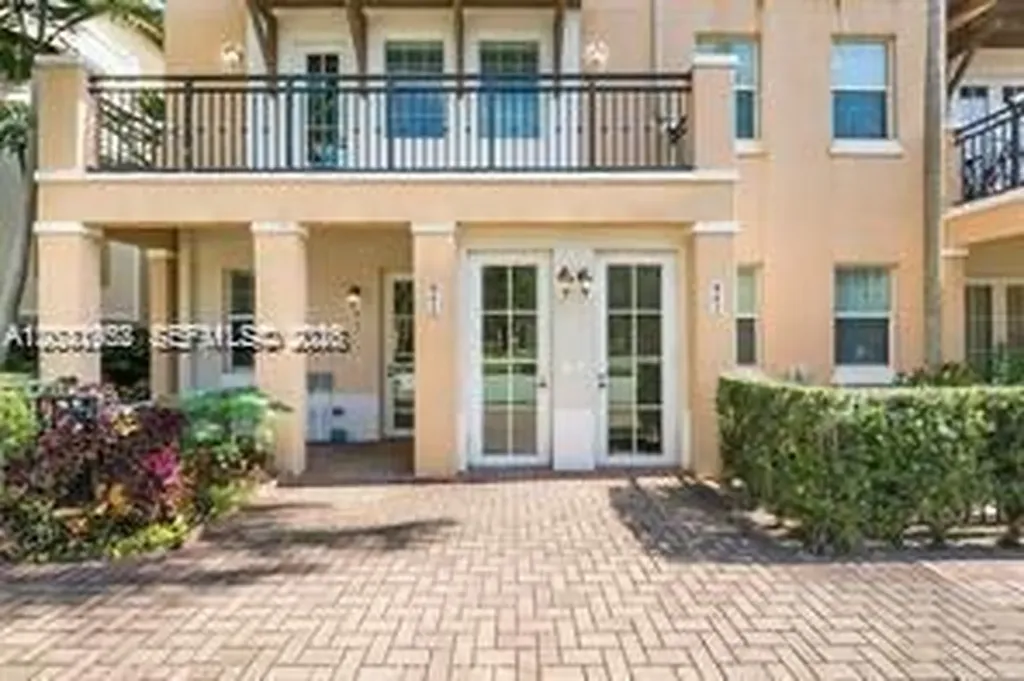845 SW 147th Avenue Pembroke Pines FL 33027