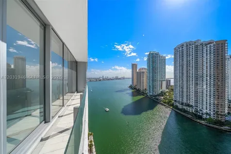 300 Biscayne Blvd Way Miami FL 33131