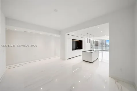 300 Biscayne Blvd Way Miami FL 33131