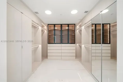 300 Biscayne Blvd Way Miami FL 33131