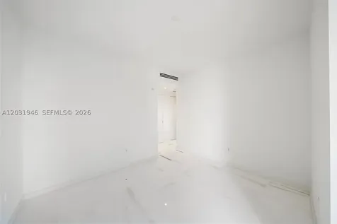 300 Biscayne Blvd Way Miami FL 33131