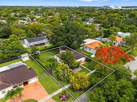 3900 SW 59th Avenue Miami FL 33155
