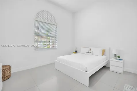 2163 Bay Court Weston FL 33326