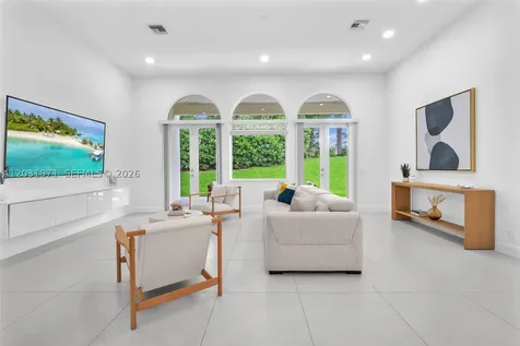 2163 Bay Court Weston FL 33326