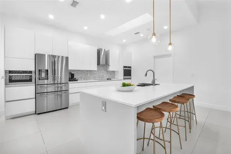 2163 Bay Court Weston FL 33326