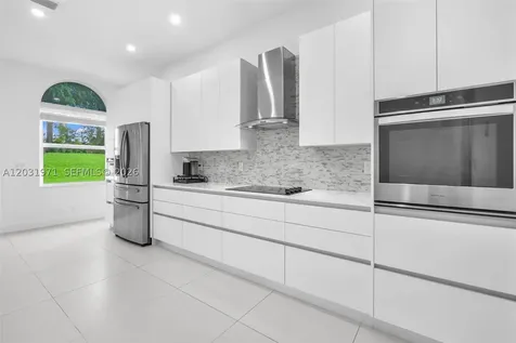 2163 Bay Court Weston FL 33326