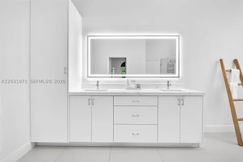 2163 Bay Court Weston FL 33326