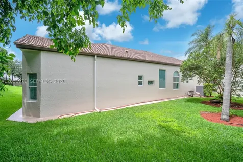 2163 Bay Court Weston FL 33326