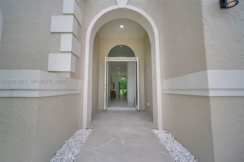 2163 Bay Court Weston FL 33326