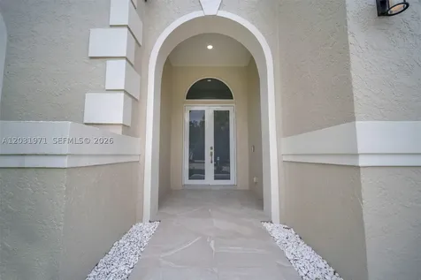 2163 Bay Court Weston FL 33326
