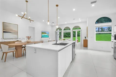 2163 Bay Court Weston FL 33326