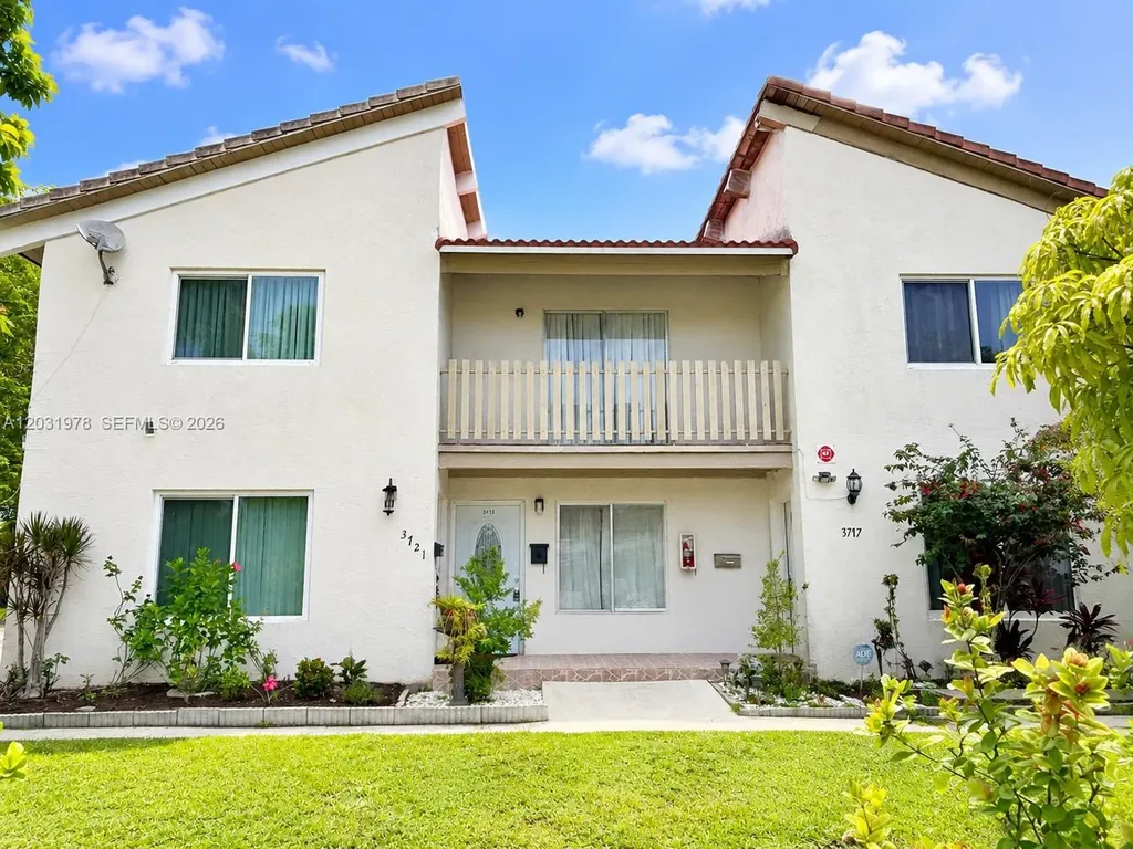 3719 Riverside Drive Coral Springs FL 33065