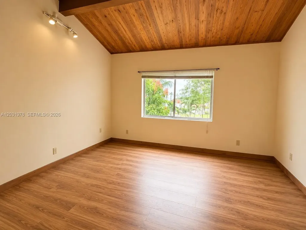 3719 Riverside Drive Coral Springs FL 33065