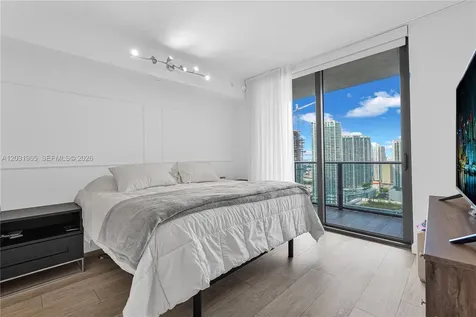 45 SW 9th Street Miami FL 33130