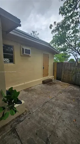 1840 Fern Road Fort Lauderdale FL 33317