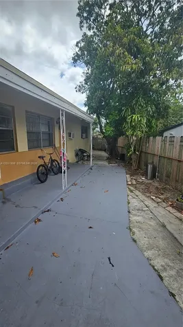 1840 Fern Road Fort Lauderdale FL 33317