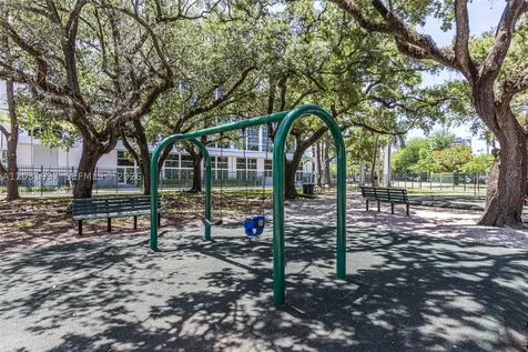 445 SW 11th Street Miami FL 33130