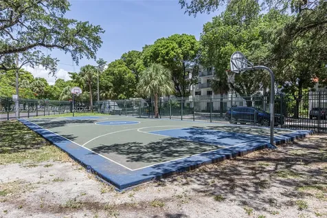 445 SW 11th Street Miami FL 33130